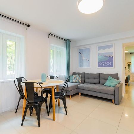 Apartament w Sopocie w przyziemiu · basement · Sopot Zewnętrze zdjęcie